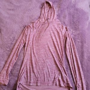 Athletic long sleeved shirt